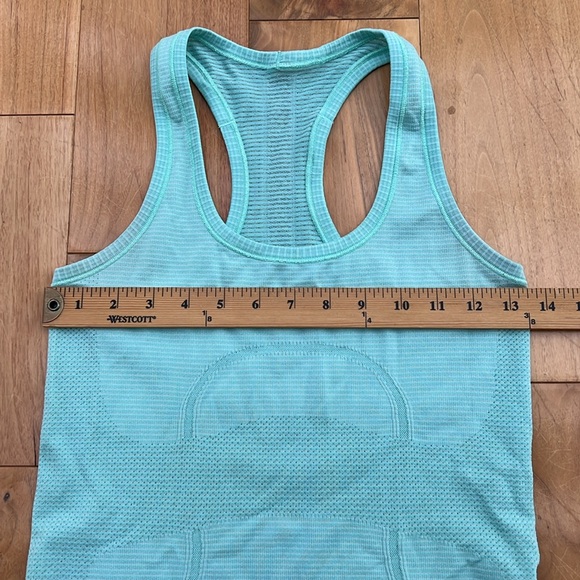 Lululemon tank top - Picture 3 of 4
